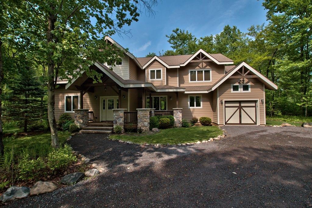 Cindy Derolf, Associate Broker at Pocono Area Realty Benz Group LLC